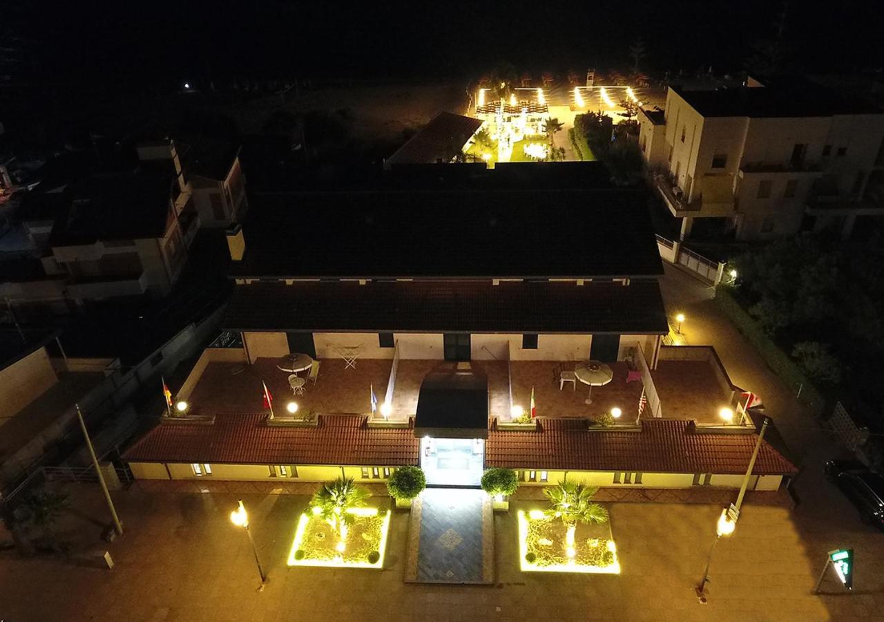 Hotel Federica Риаче Марина Екстериор снимка
