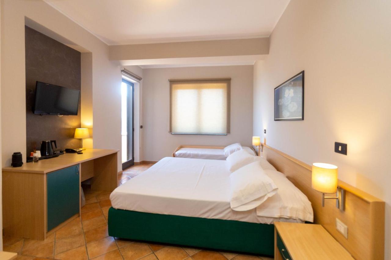 Hotel Federica Риаче Марина Екстериор снимка