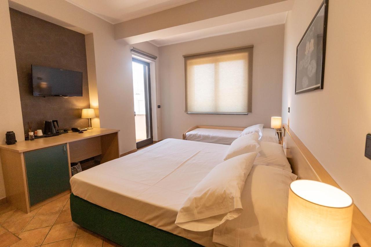 Hotel Federica Риаче Марина Екстериор снимка