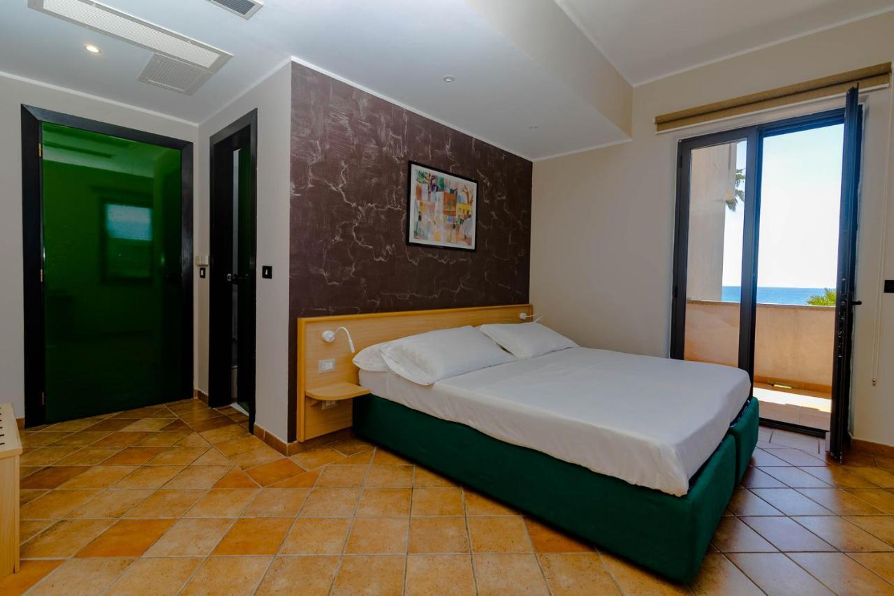 Hotel Federica Риаче Марина Екстериор снимка
