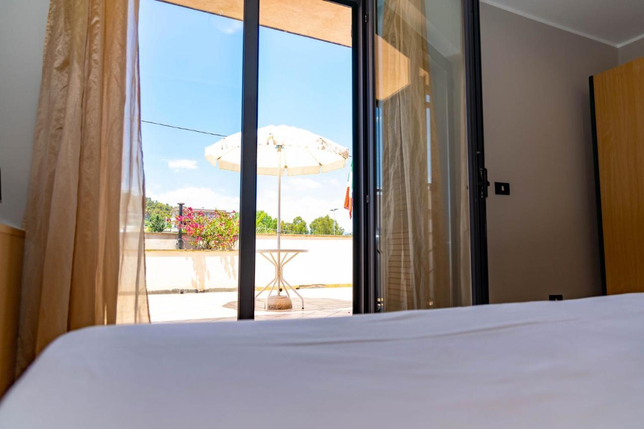 Hotel Federica Риаче Марина Екстериор снимка