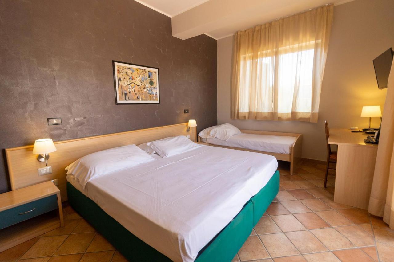 Hotel Federica Риаче Марина Екстериор снимка