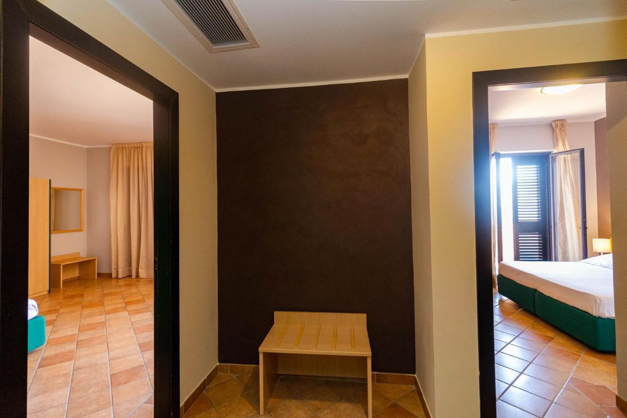 Hotel Federica Риаче Марина Екстериор снимка