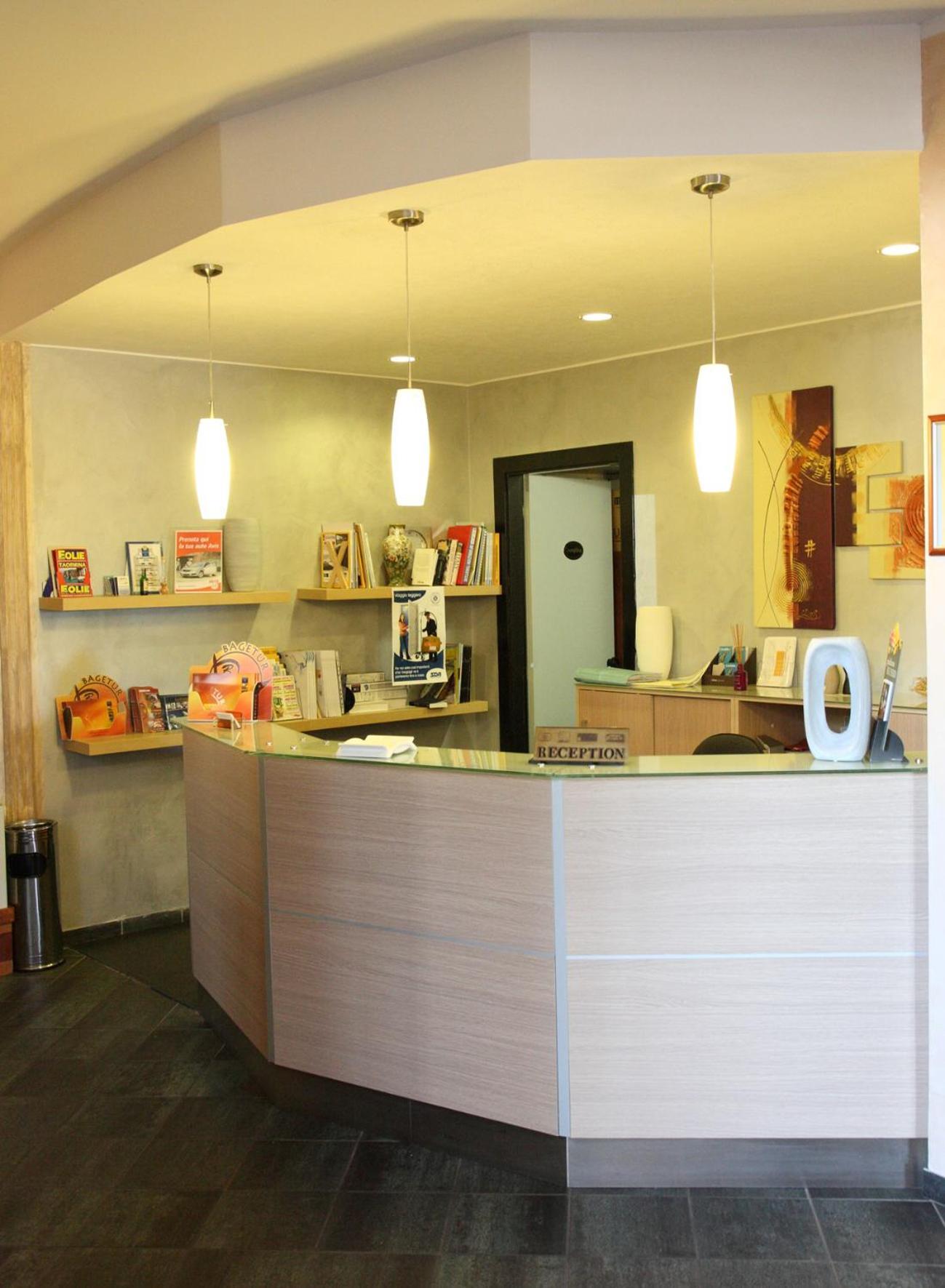 Hotel Federica Риаче Марина Екстериор снимка